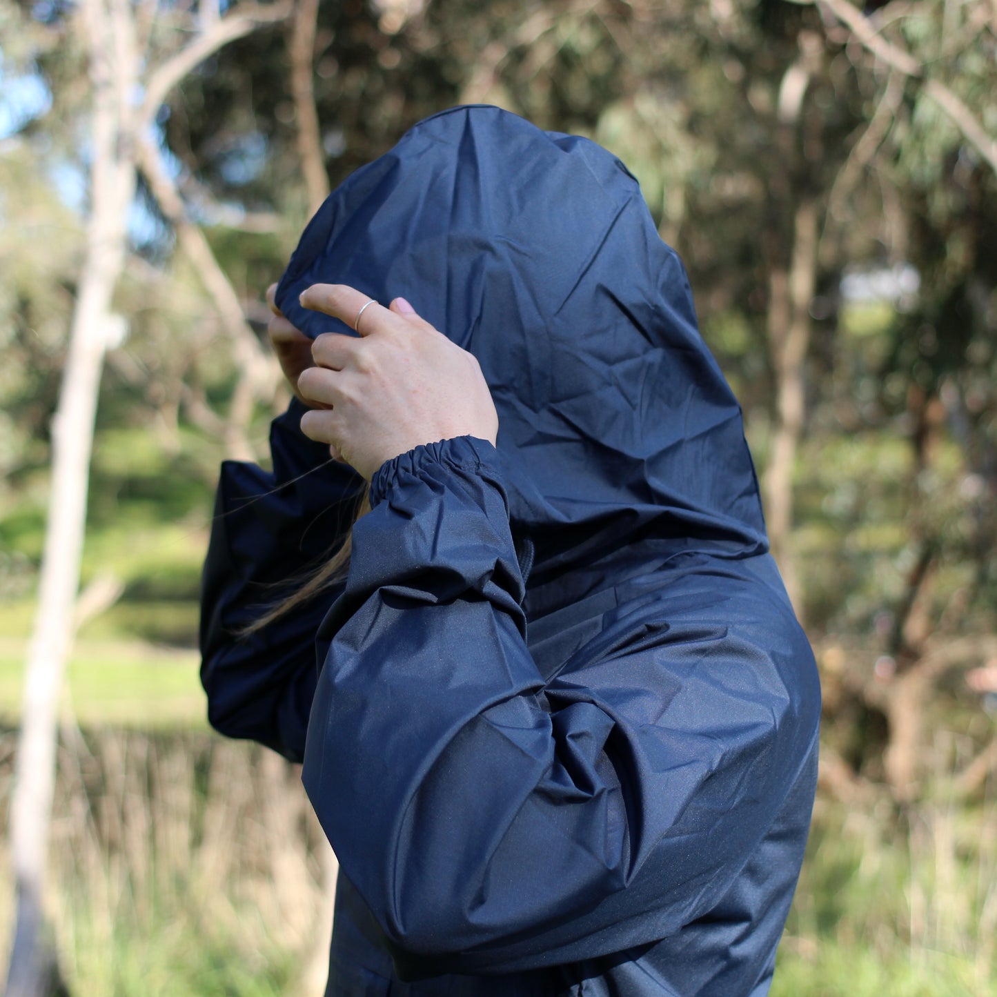 APEX PACKABLE WINDBREAKER NAVY